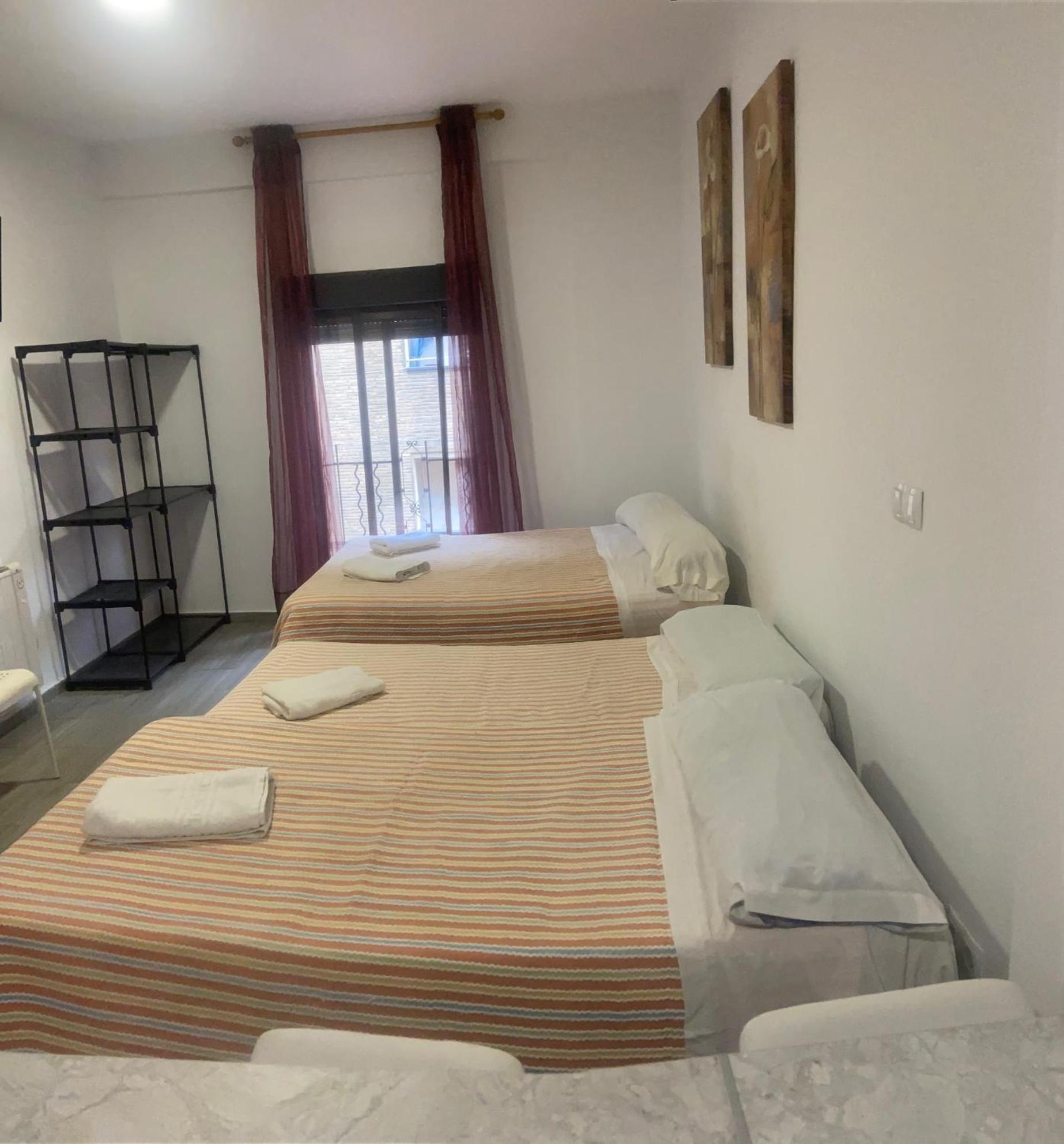 Habitaciones Familiares Con Bano Privado Lf - Sin Ascensor Zaragoza Exterior photo